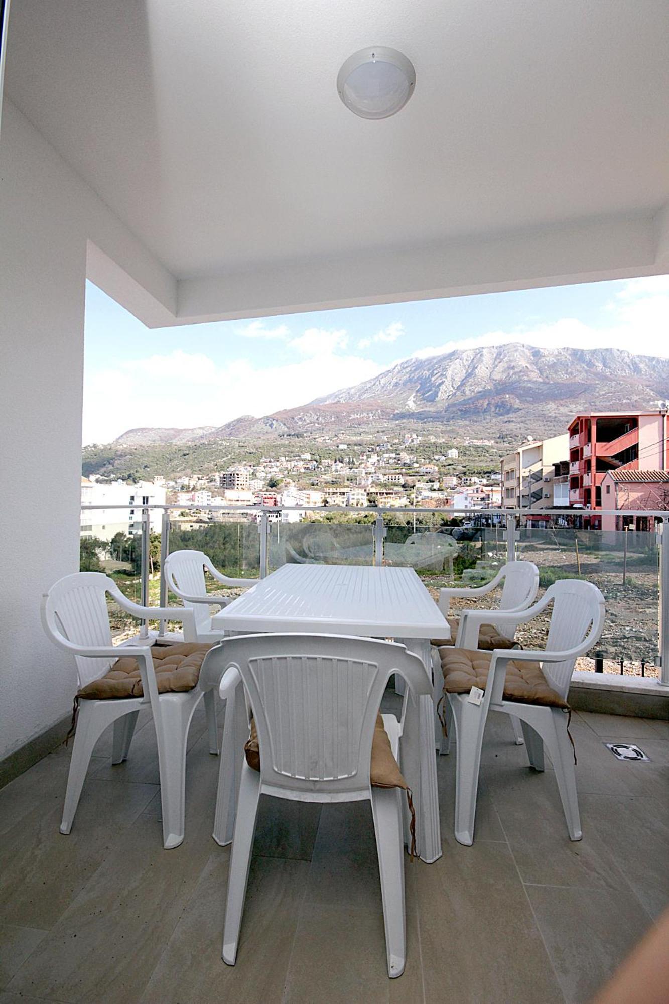 Apartment Melina Dobra Voda Luaran gambar