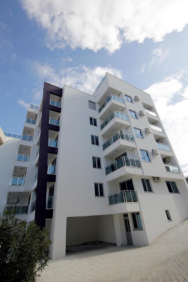Apartment Melina Dobra Voda Luaran gambar