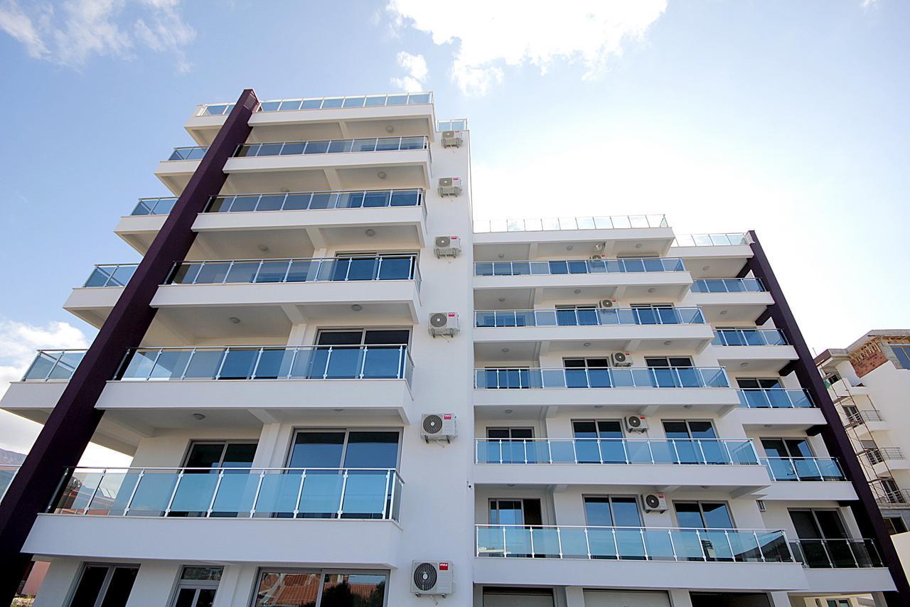 Apartment Melina Dobra Voda Luaran gambar