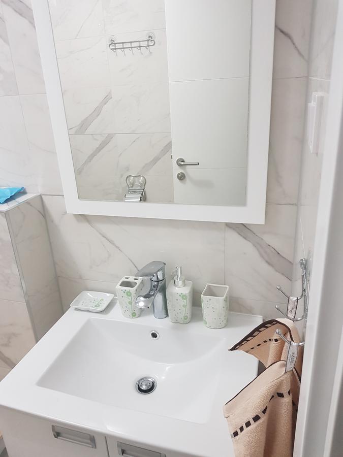 Apartment Melina Dobra Voda Luaran gambar