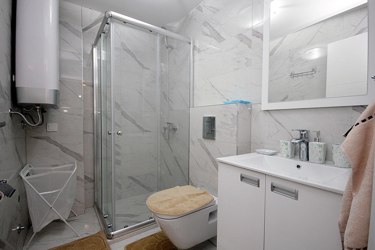 Apartment Melina Dobra Voda Luaran gambar