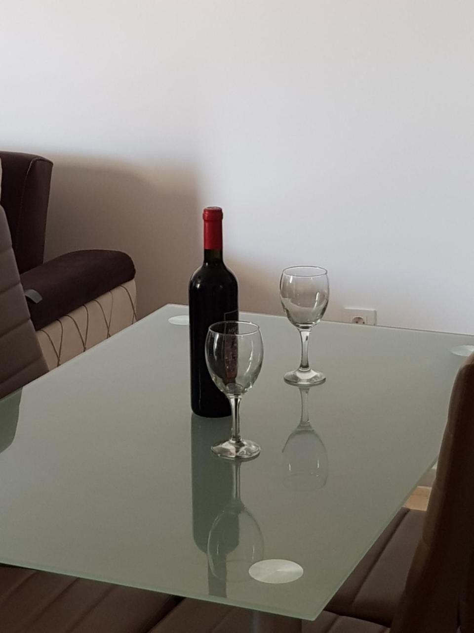 Apartment Melina Dobra Voda Luaran gambar