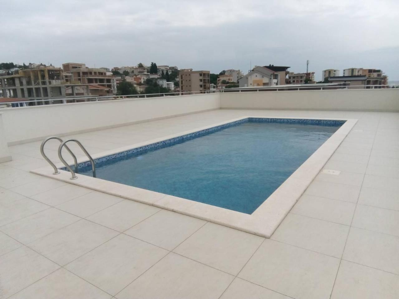 Apartment Melina Dobra Voda Luaran gambar